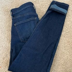 Size 25s high rise skinny jeans